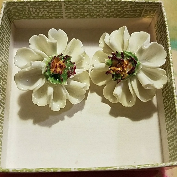 Vintage Handmade Clay Flower Clip On Earrings - Picture 1 of 2